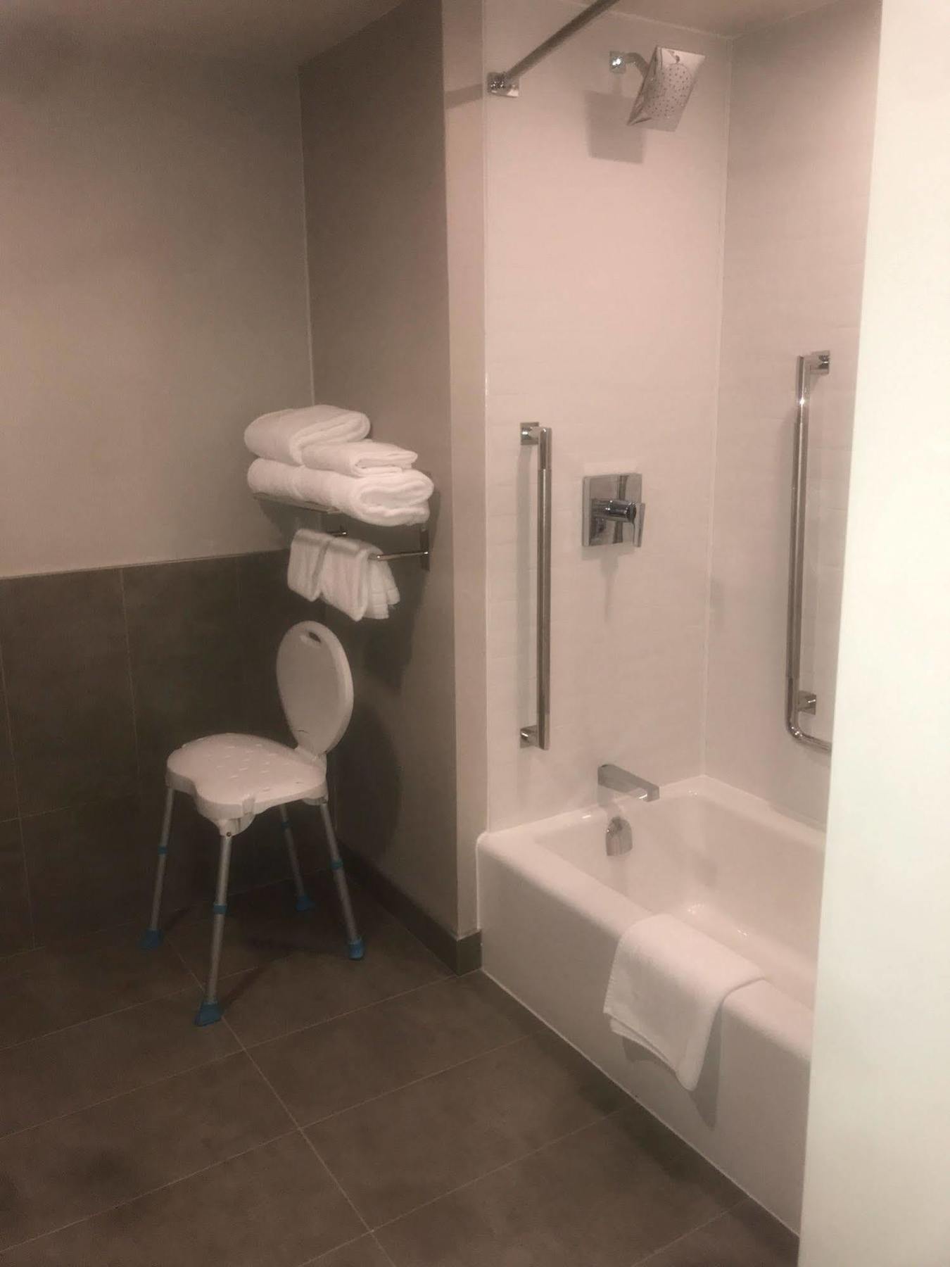 Four Points By Sheraton Vaughan